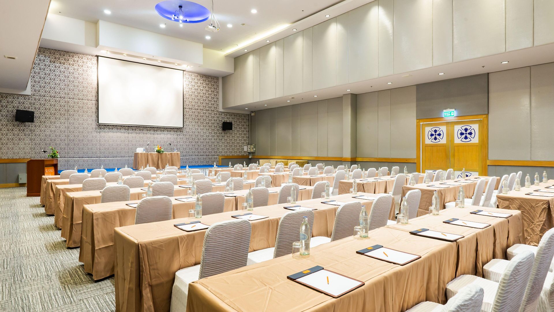 โรงแรมแกรนด์ เบลลา 4* Pattaya