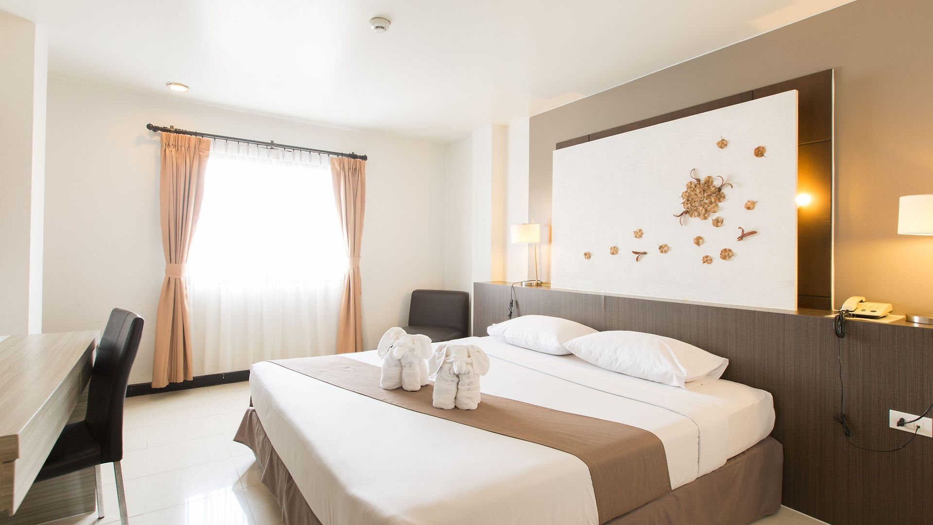 โรงแรม Flipper House - Sha Extra