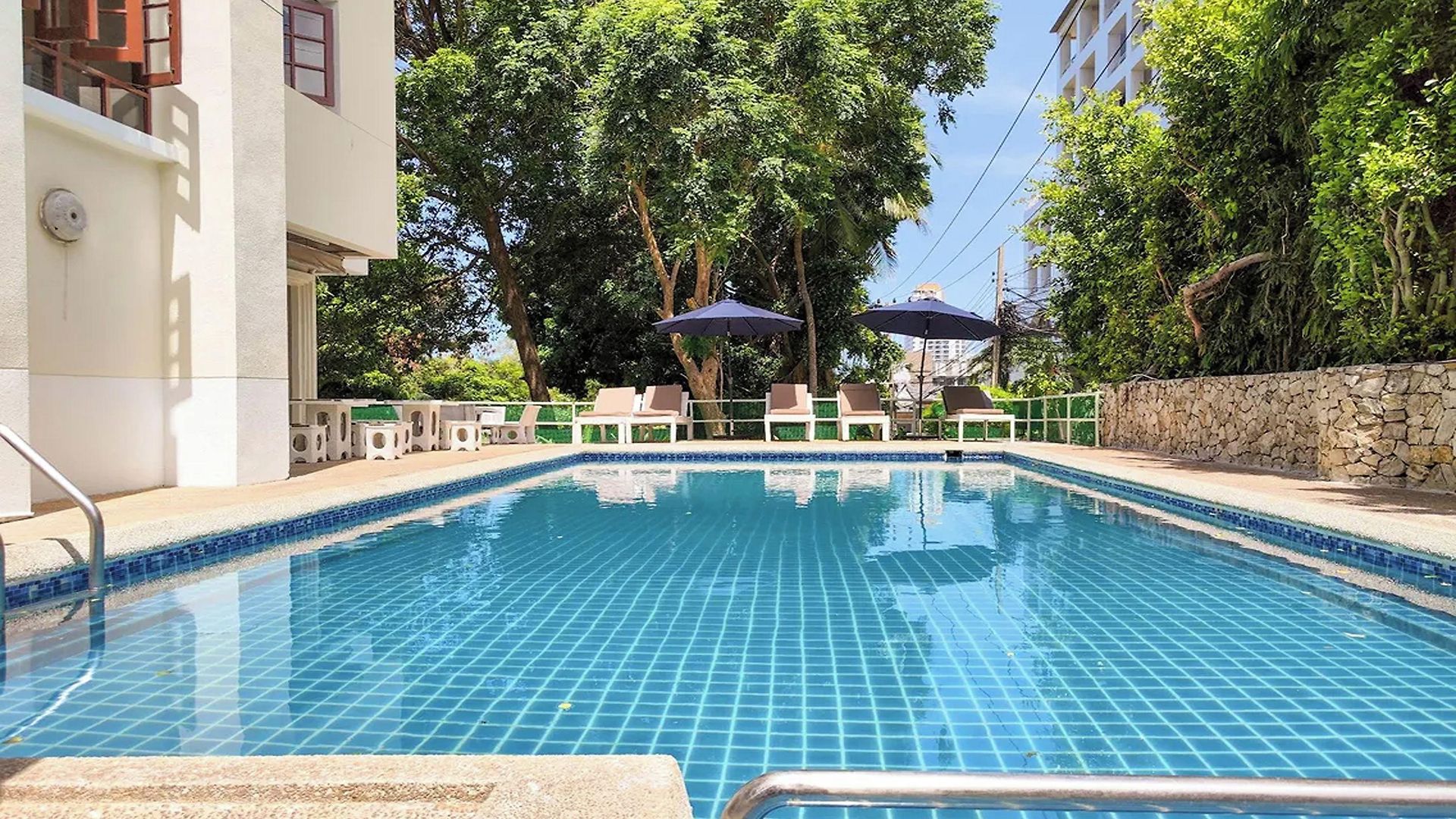 Hillside โรงแรม