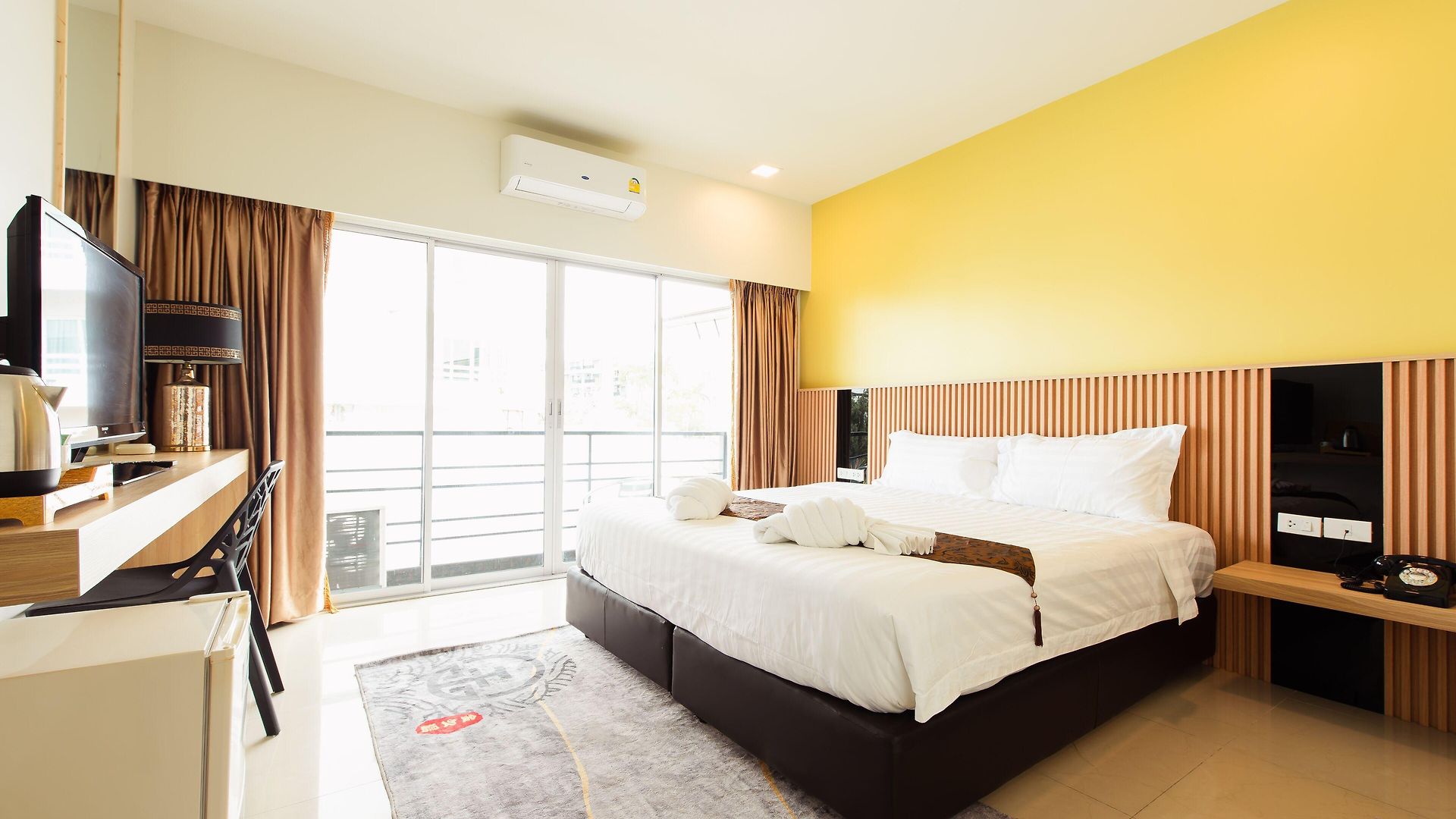 โรงแรม เดอะ โกลเด้น วิล บูติคแอนด์สปา 3*