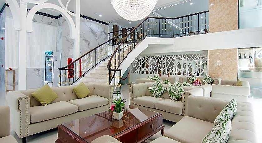 Hotel Golden Jomtien 5*