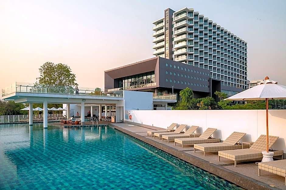 Tsix5 Phenomenal โรงแรม Pattaya