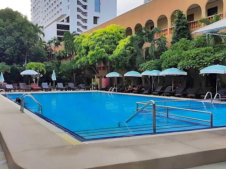 Sabai Nearby Marina 3*