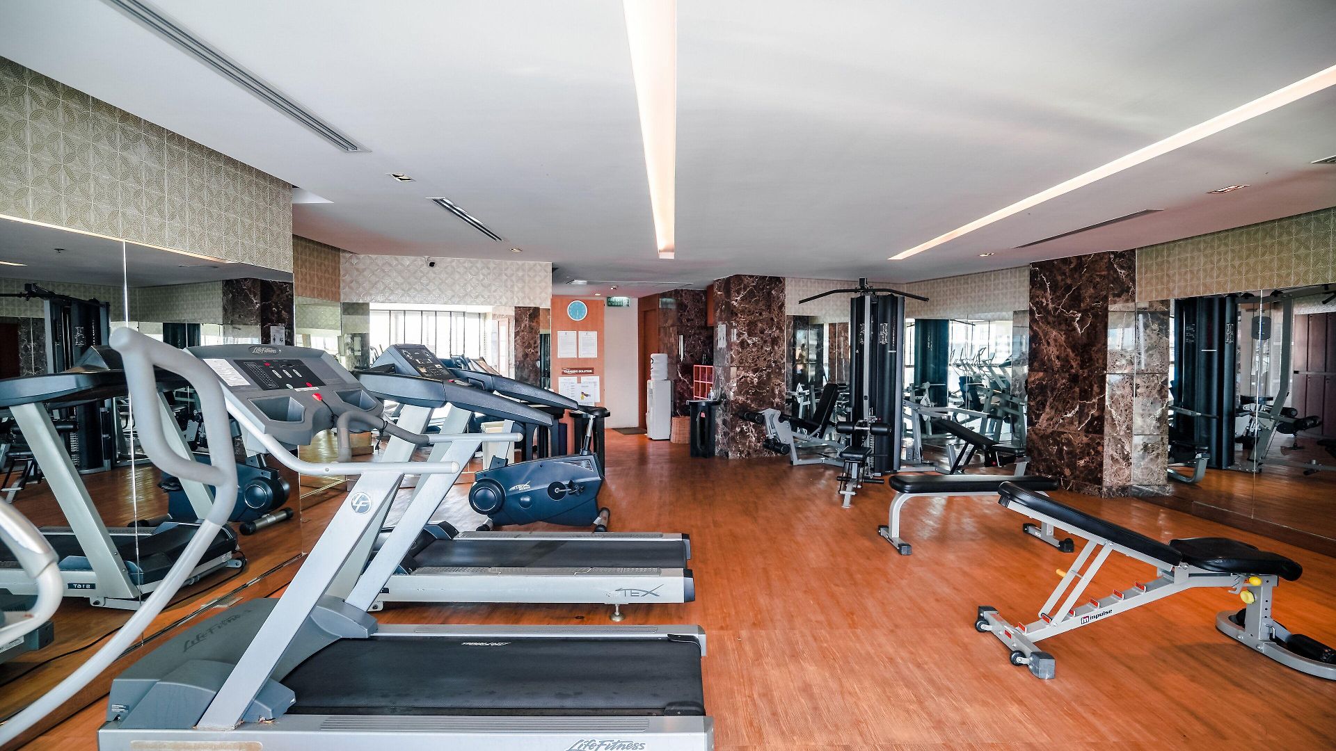 Centara Nova โรงแรม