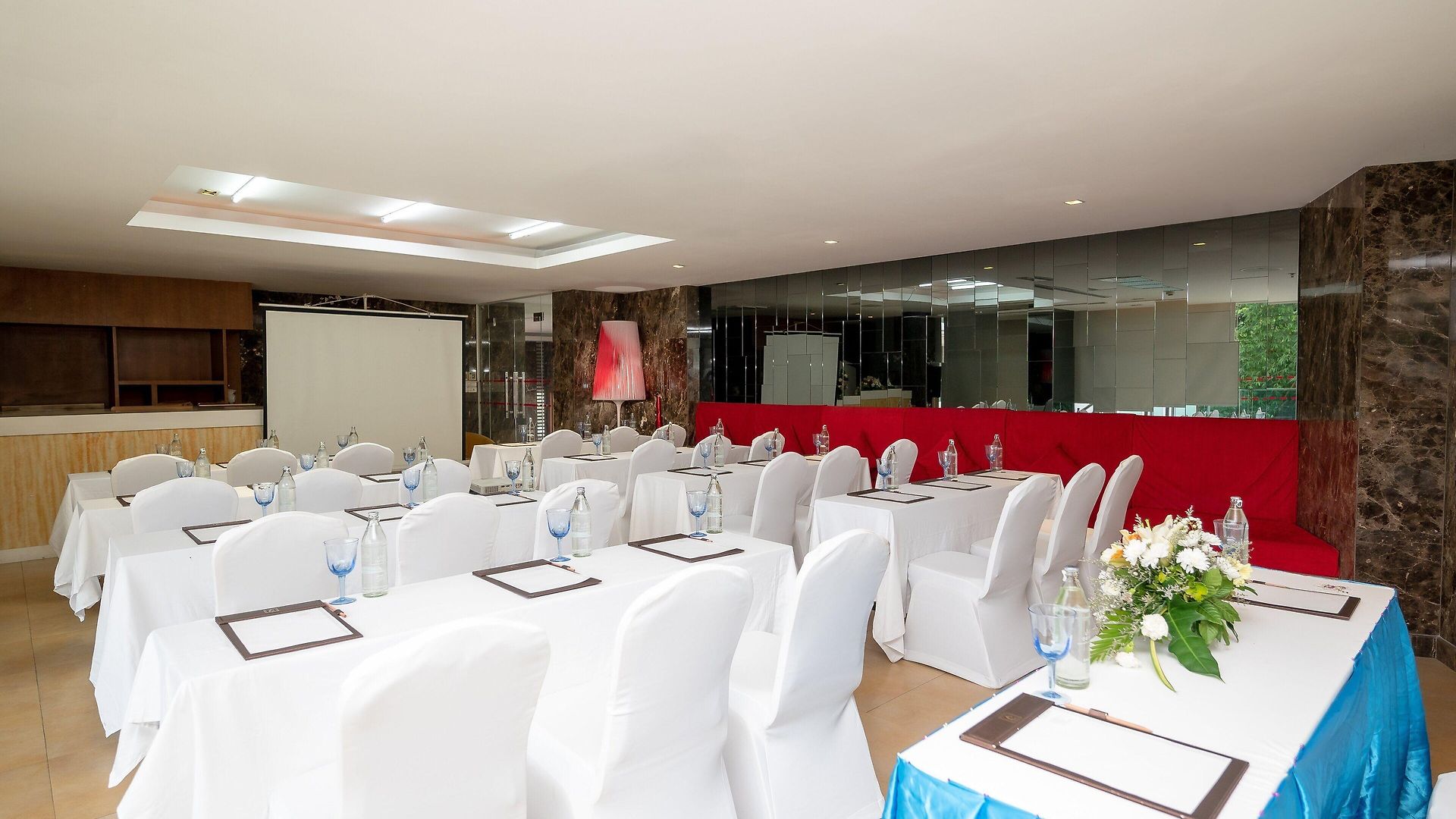 Centara Nova โรงแรม 4*