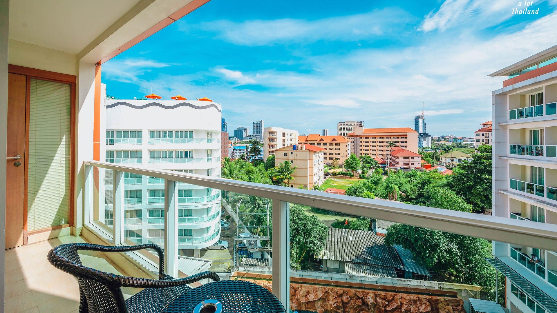 Centara Nova โรงแรม 4*