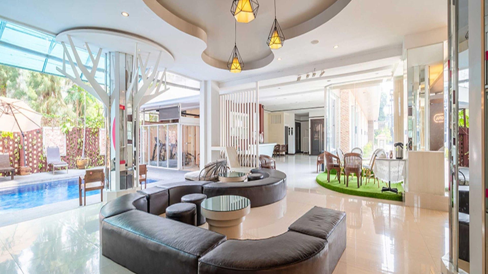 Sunday Ja โรงแรม Pattaya