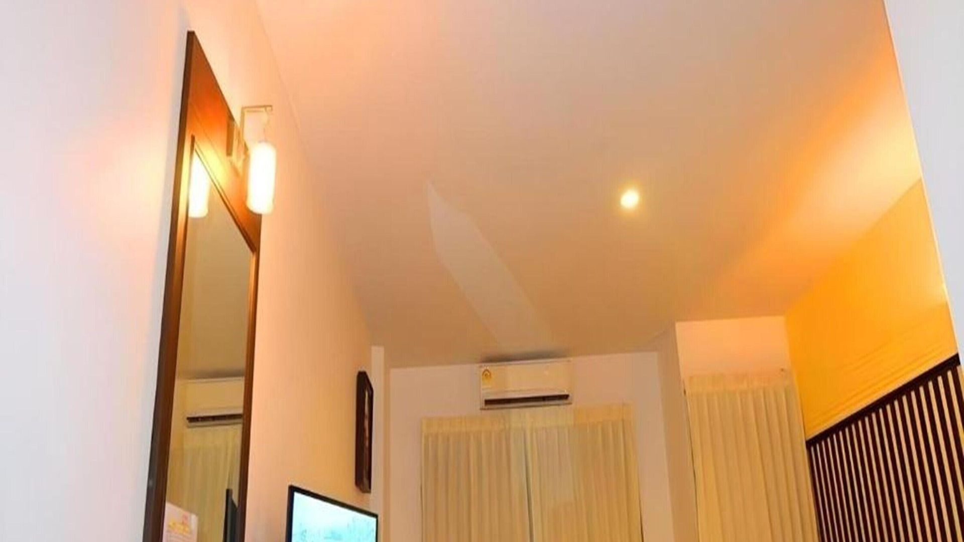 โรงแรม Sunday Ja 5*
