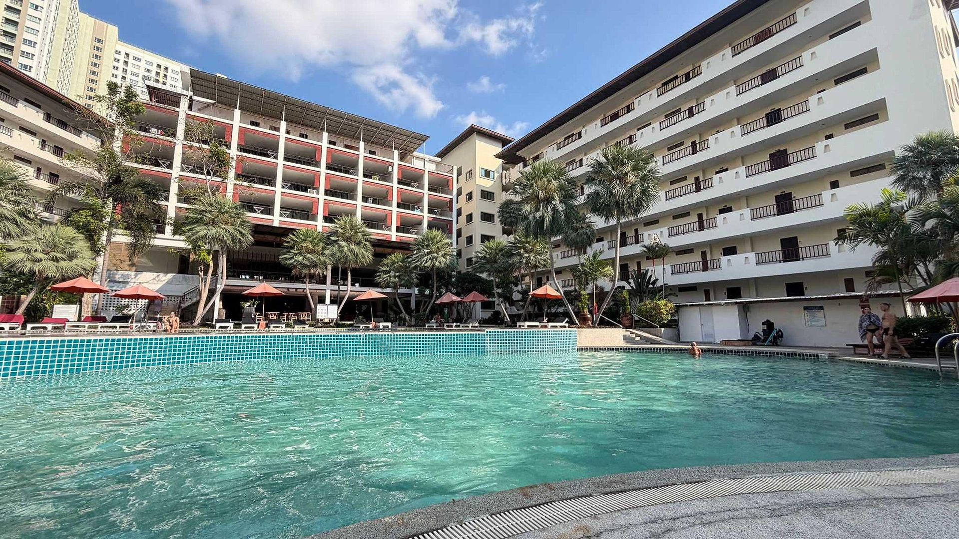 Sunday Wongamat Privacy โรงแรม Pattaya