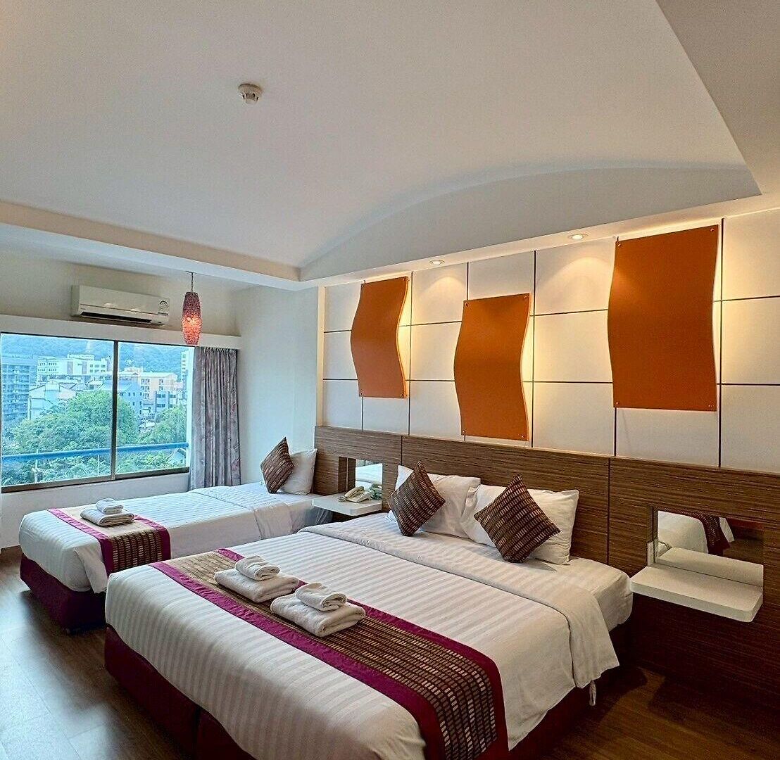 The Camelot 4* Pattaya