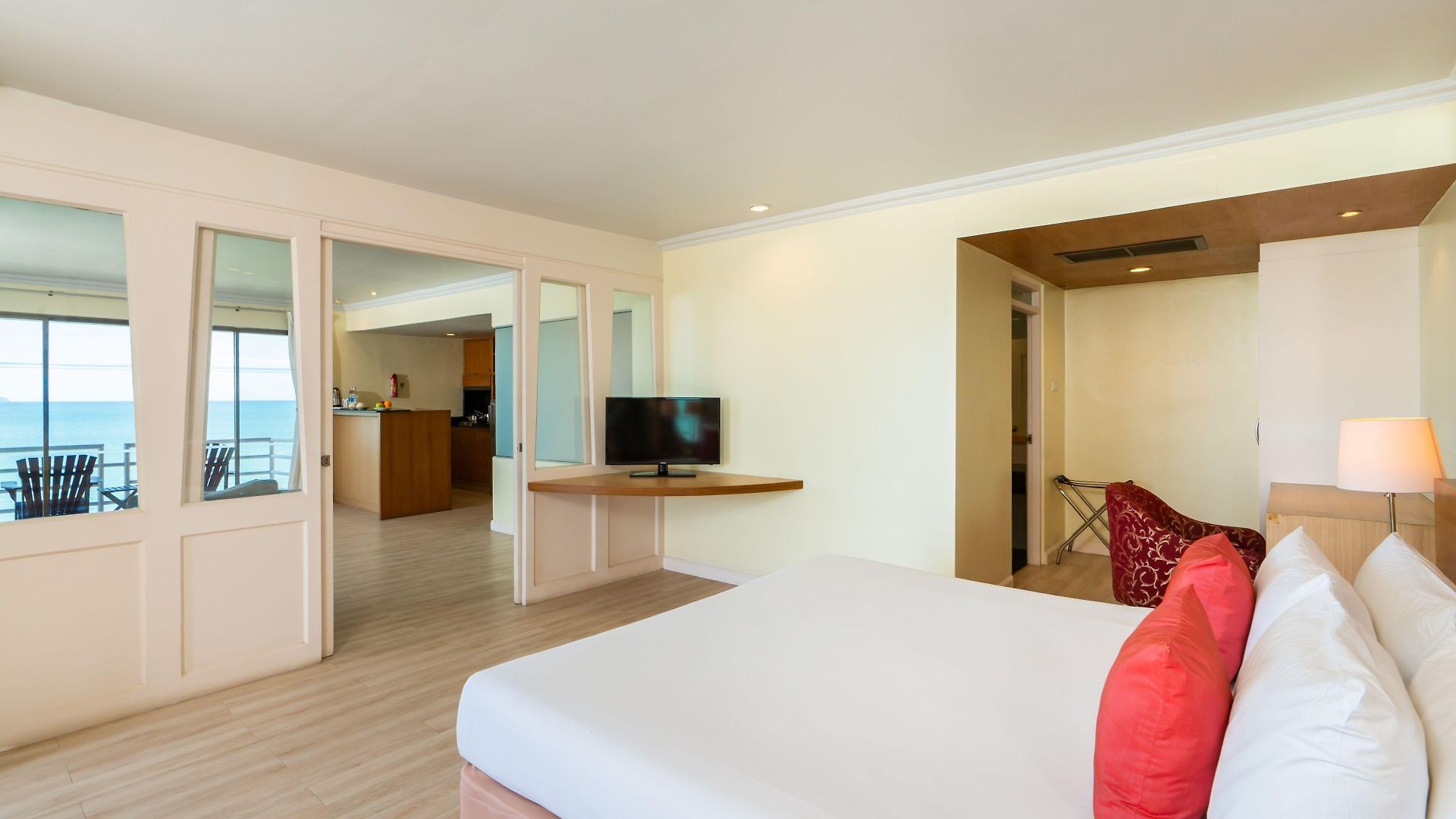 Bella Metro Hotel 3*