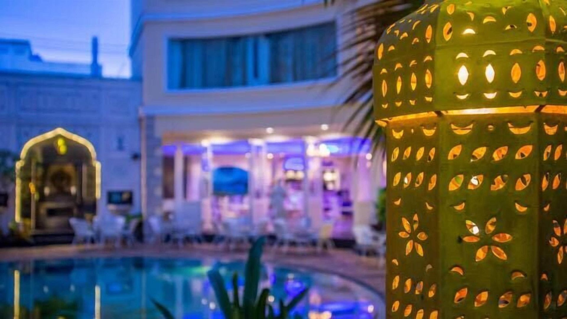Four Seasons Place โรงแรม Pattaya