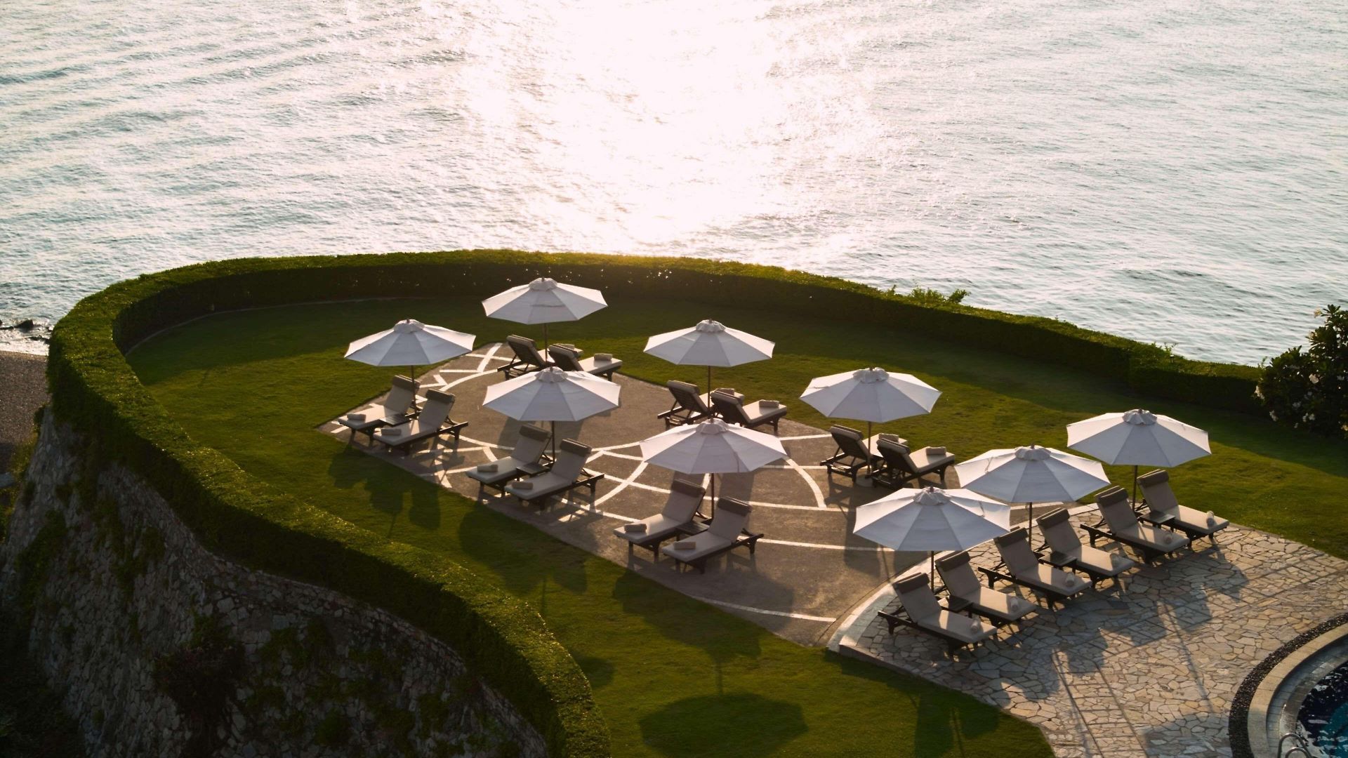Dusit Thani 5*
