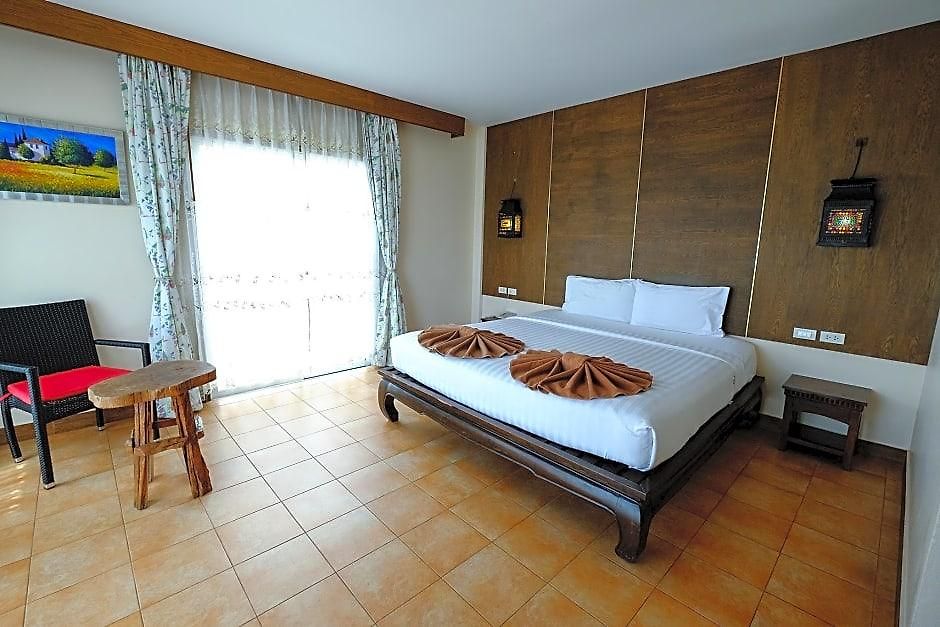 Inn The Red Balcony Pattaya