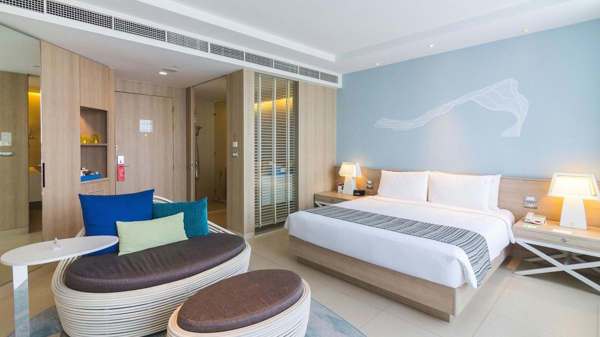 By Ihg 5*
