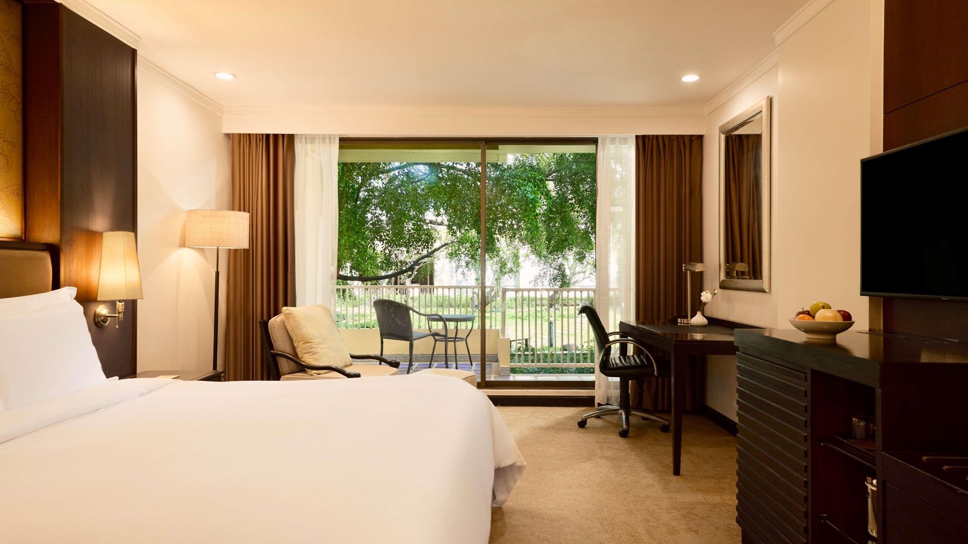 Dusit Thani 5*