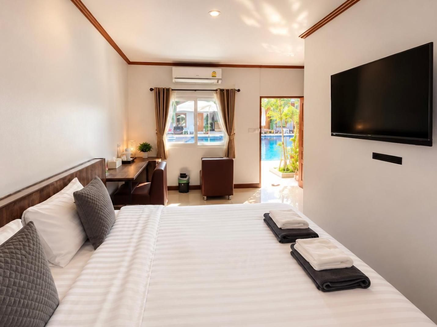 Paradise Land โรงแรม