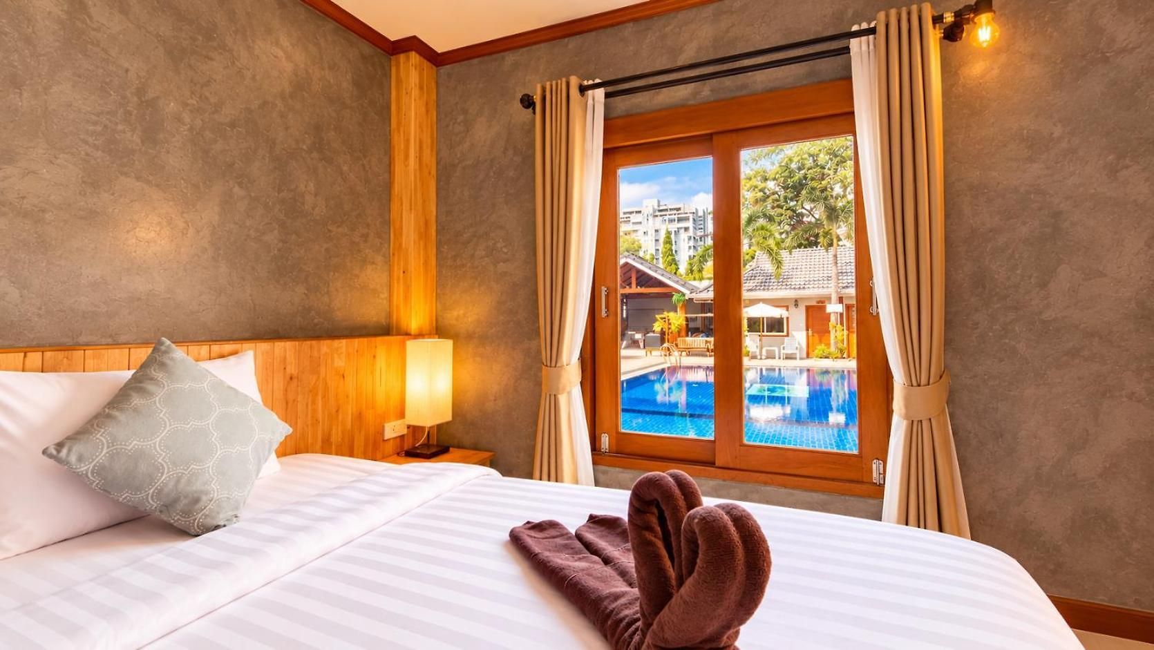 Paradise Land โรงแรม 3*
