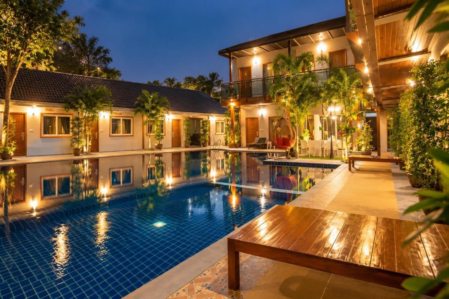 โรงแรม Paradise Land