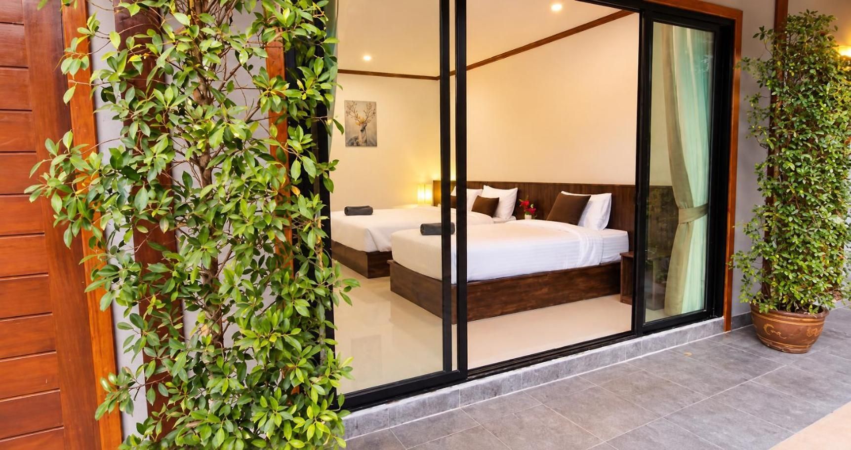 Paradise Land โรงแรม Pattaya