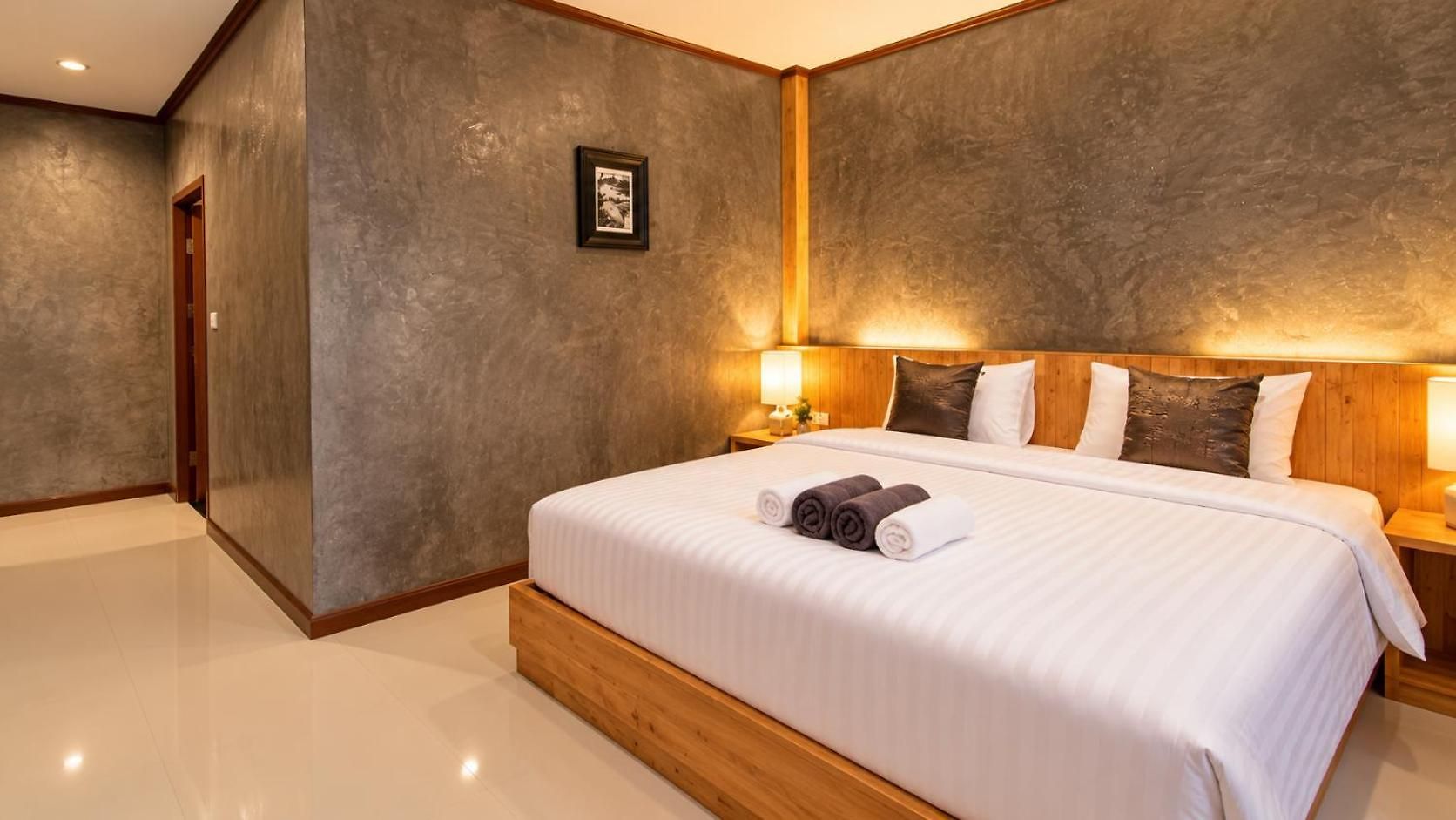Paradise Land โรงแรม
