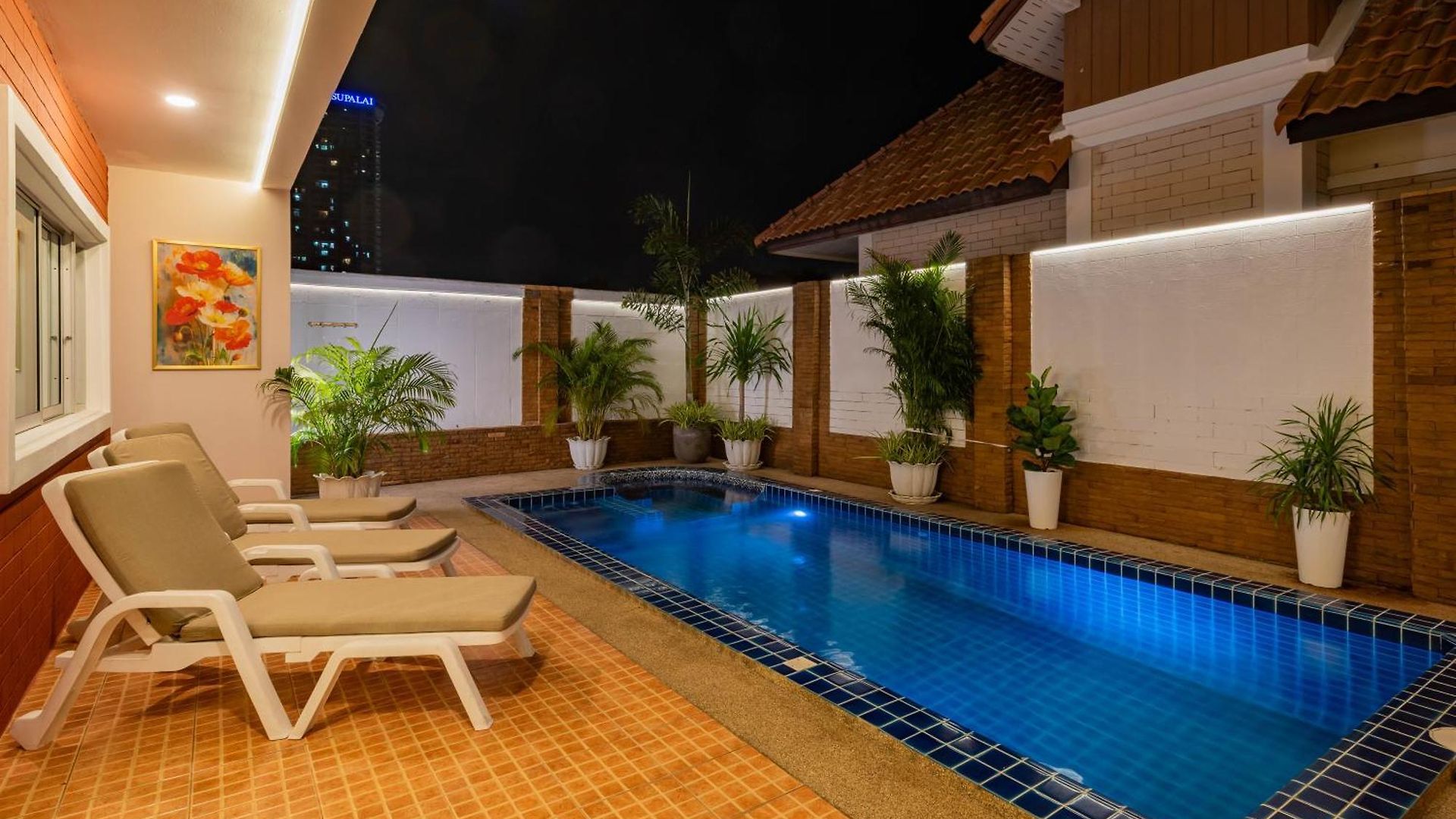 Tw Marina Pool Pattaya
