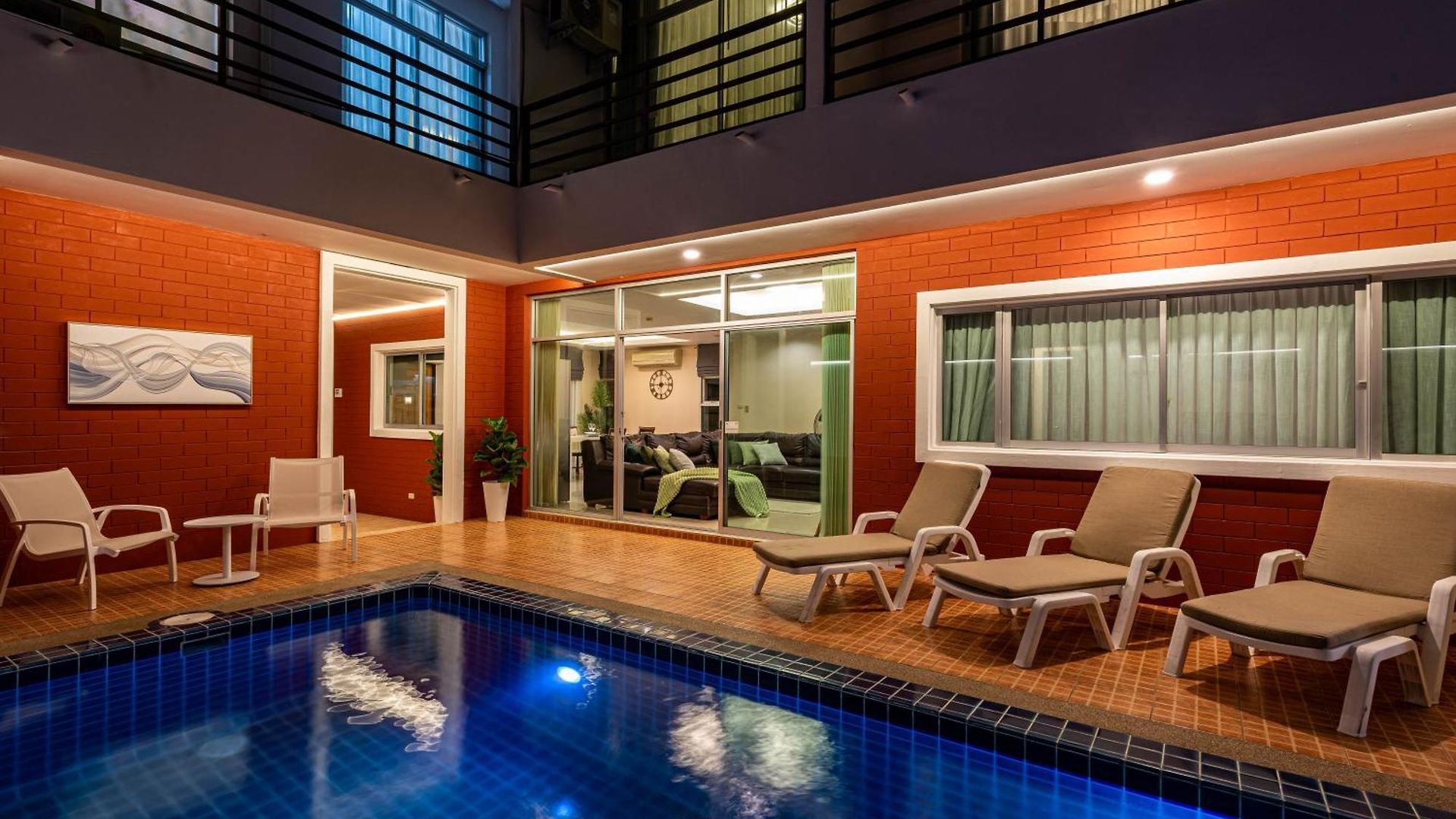 Tw Marina Pool * Pattaya