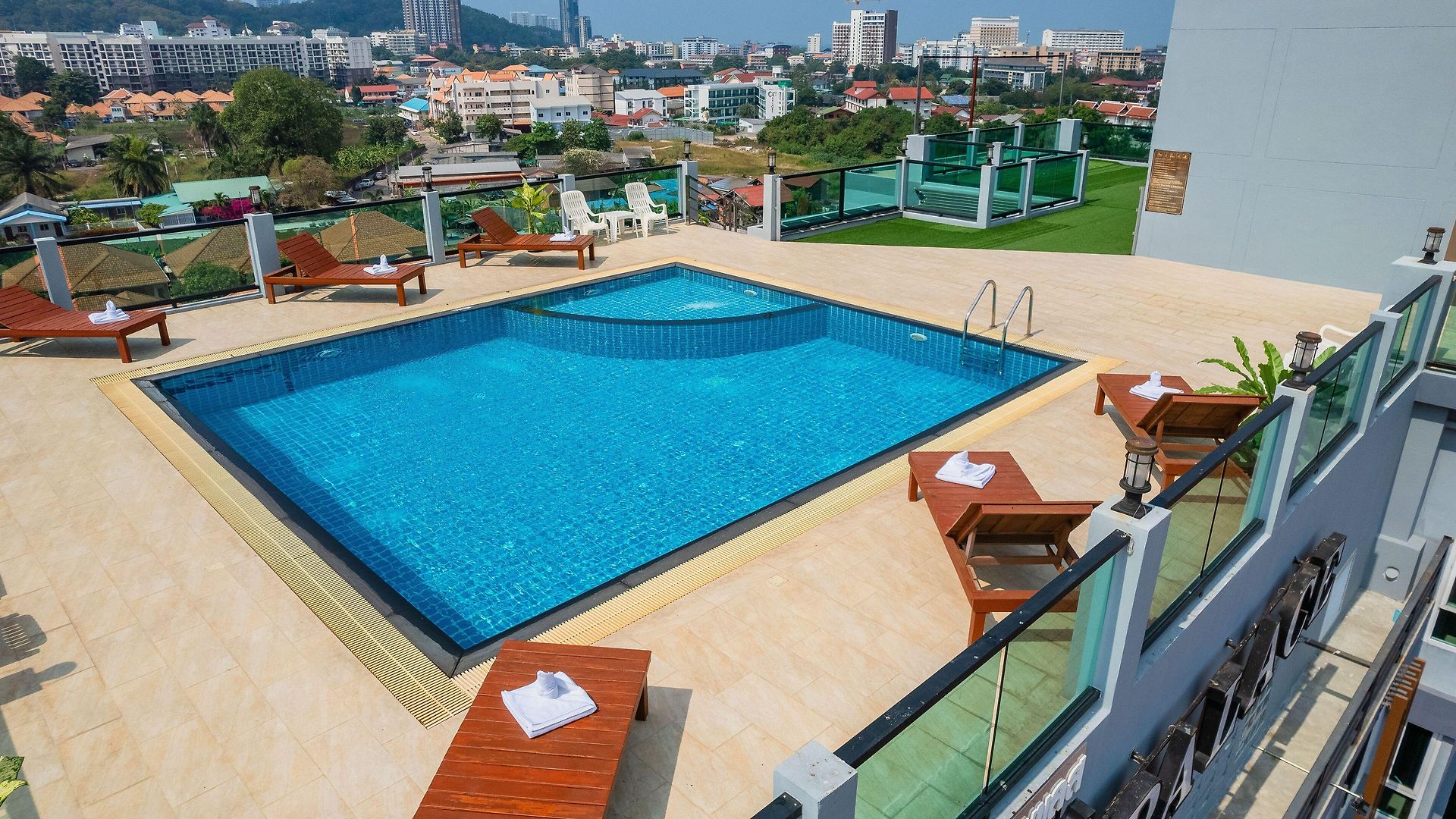 Iris Palace 5*