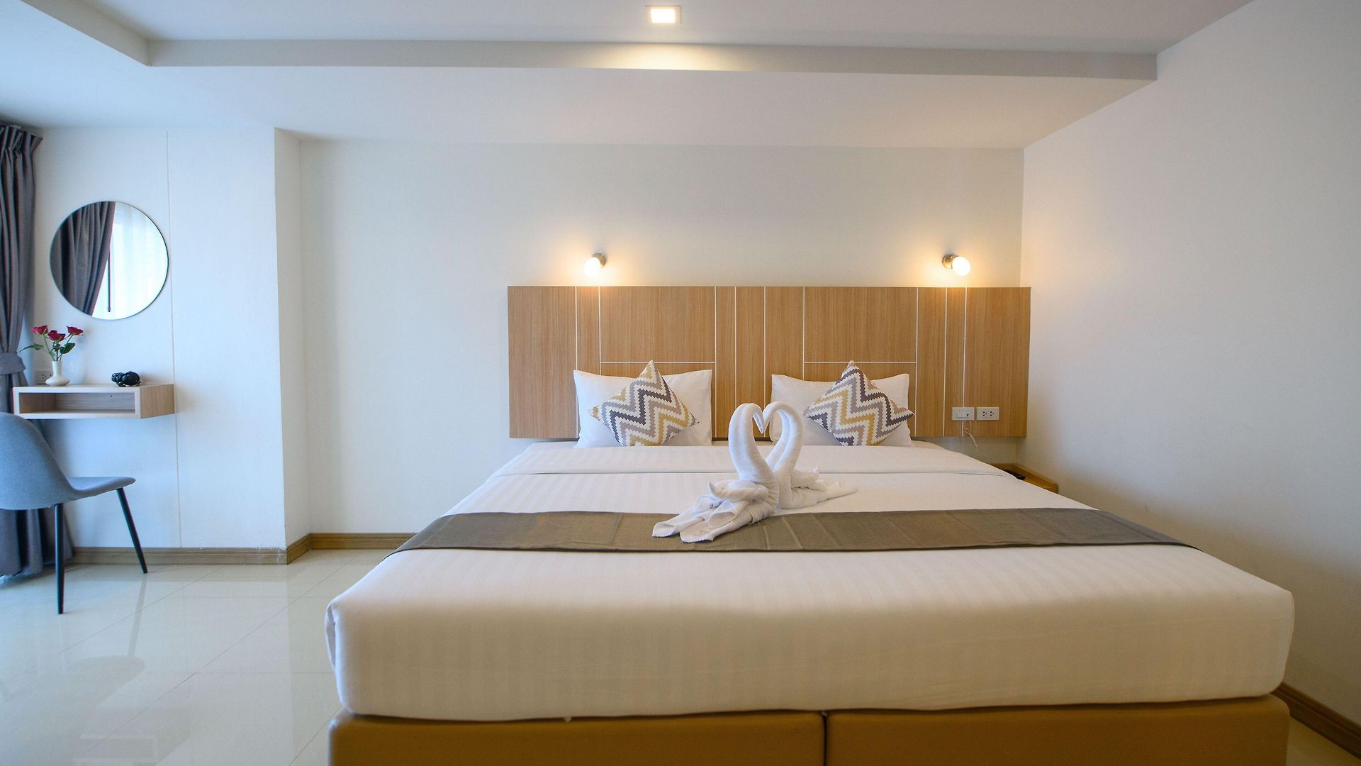 โรงแรม Iris Palace