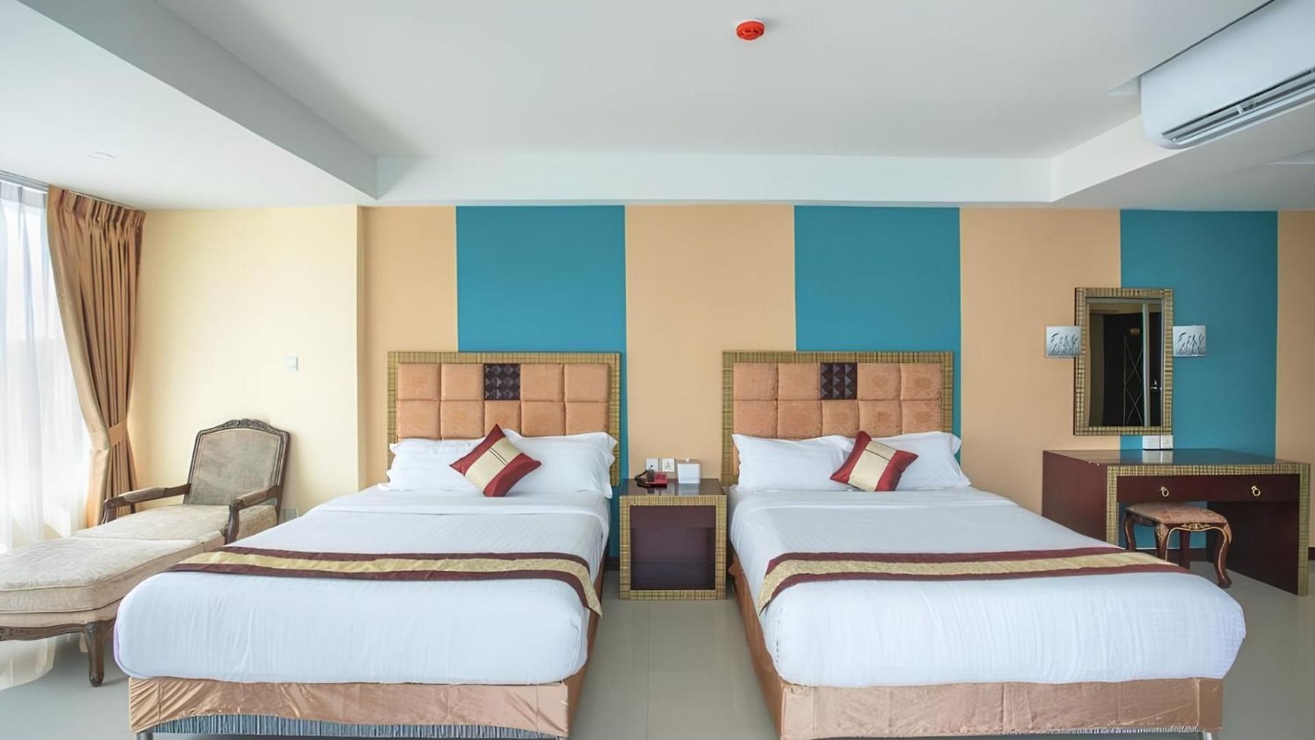 Darling Harbour - South 4*