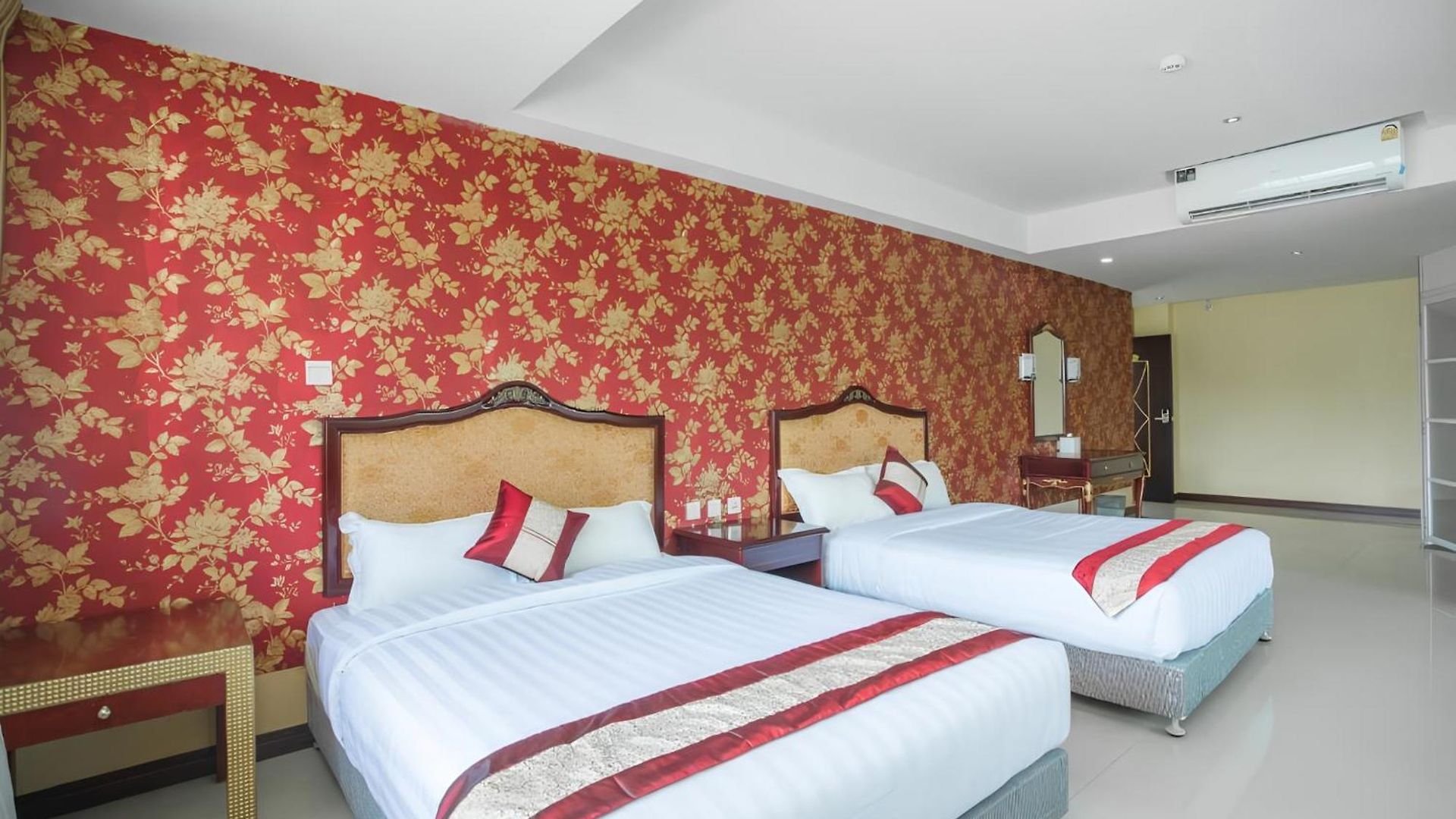 Darling Harbour - South โรงแรม 4*