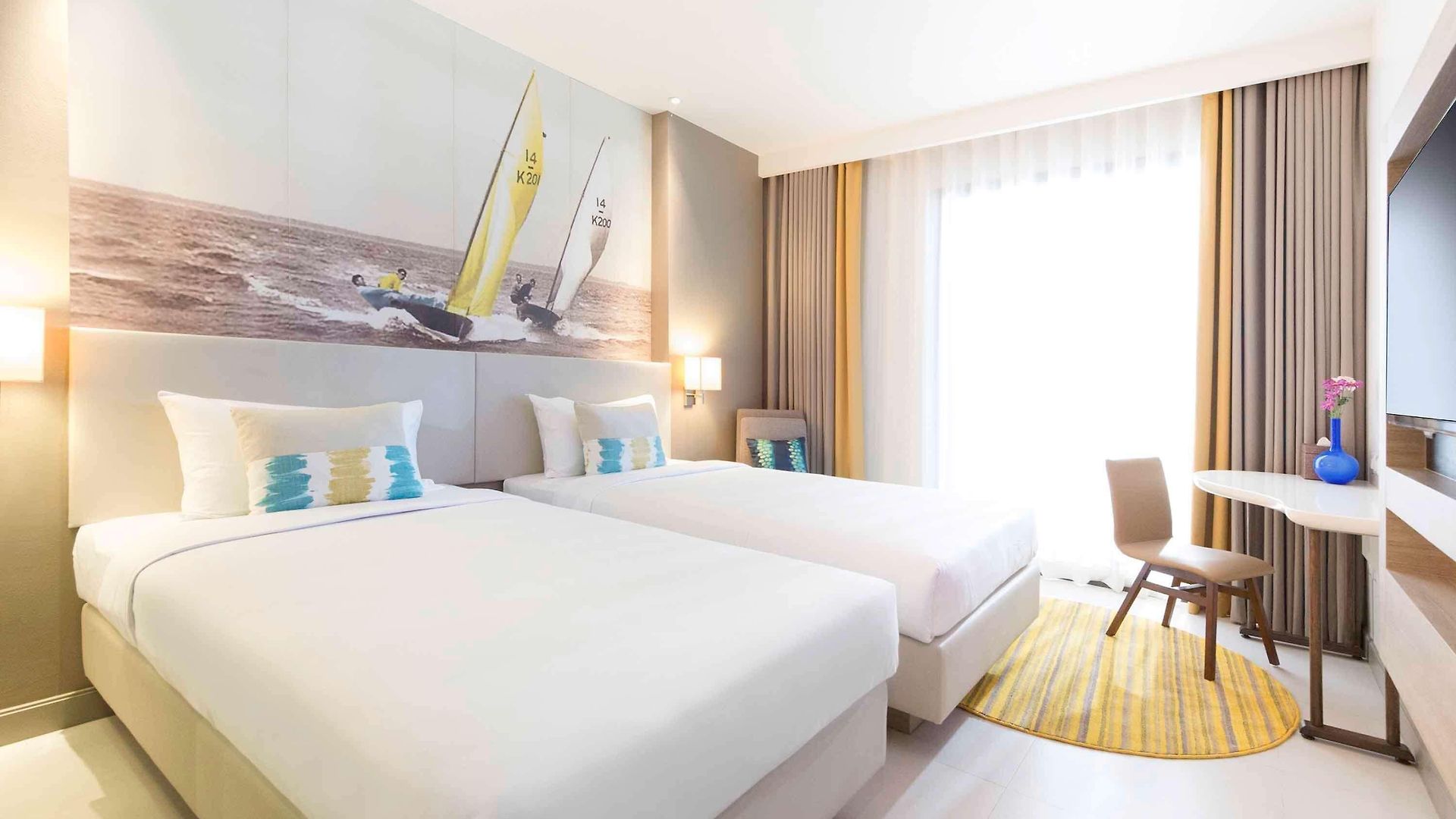 Mercure Ocean โรงแรม