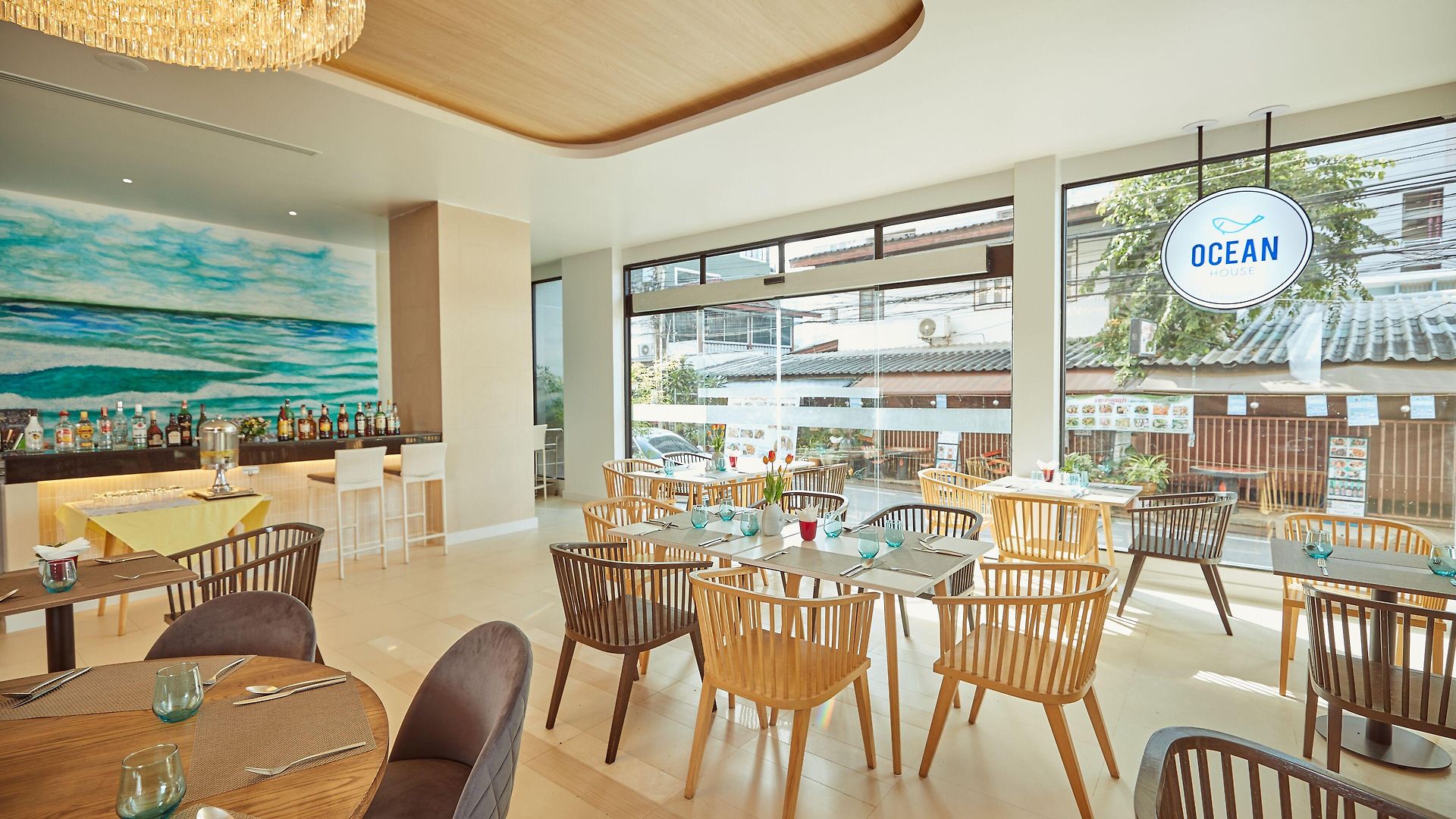 โรงแรม พัทยาซีวิว - Sha Extra 4*