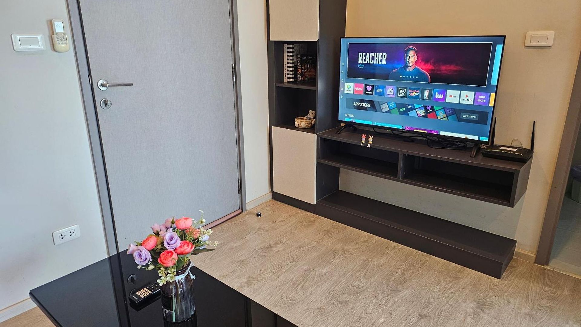 The Base By Nkl Apartment