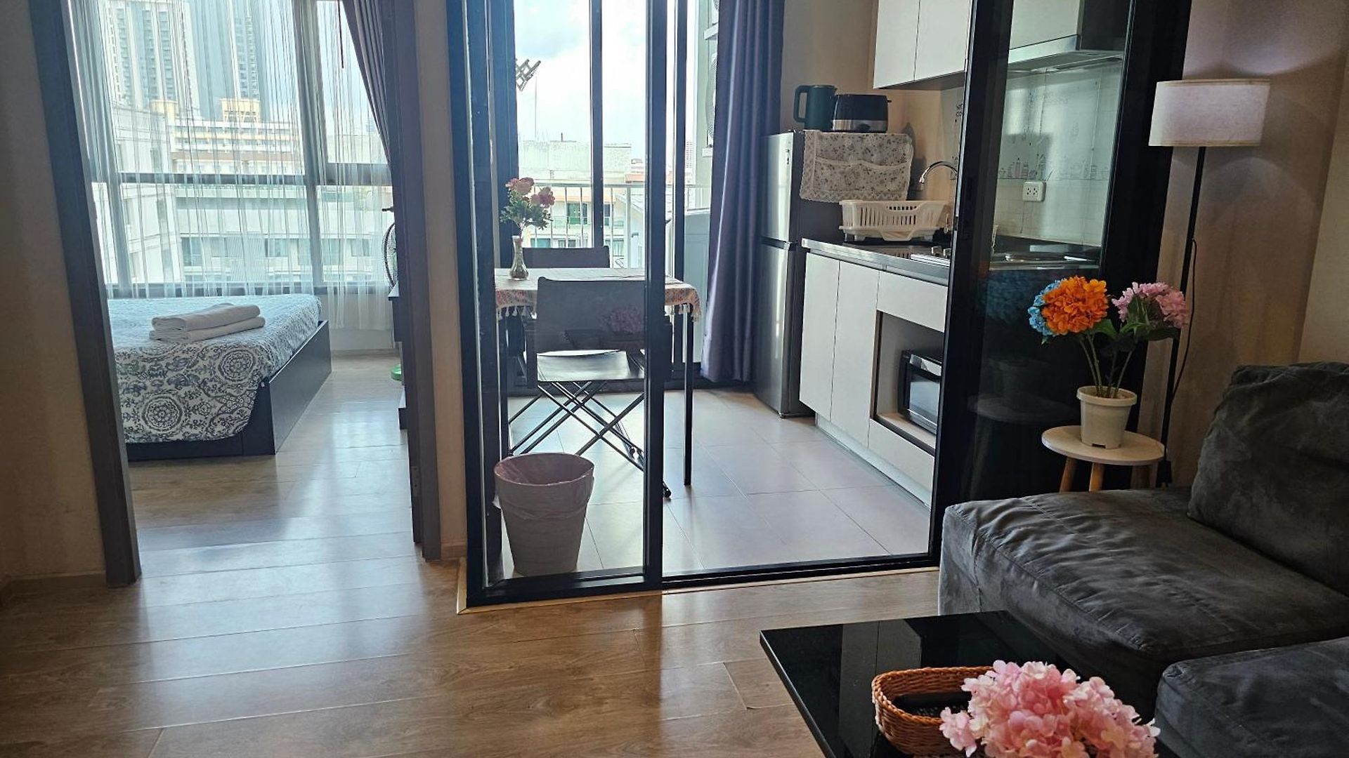 The Base By Nkl Apartment
