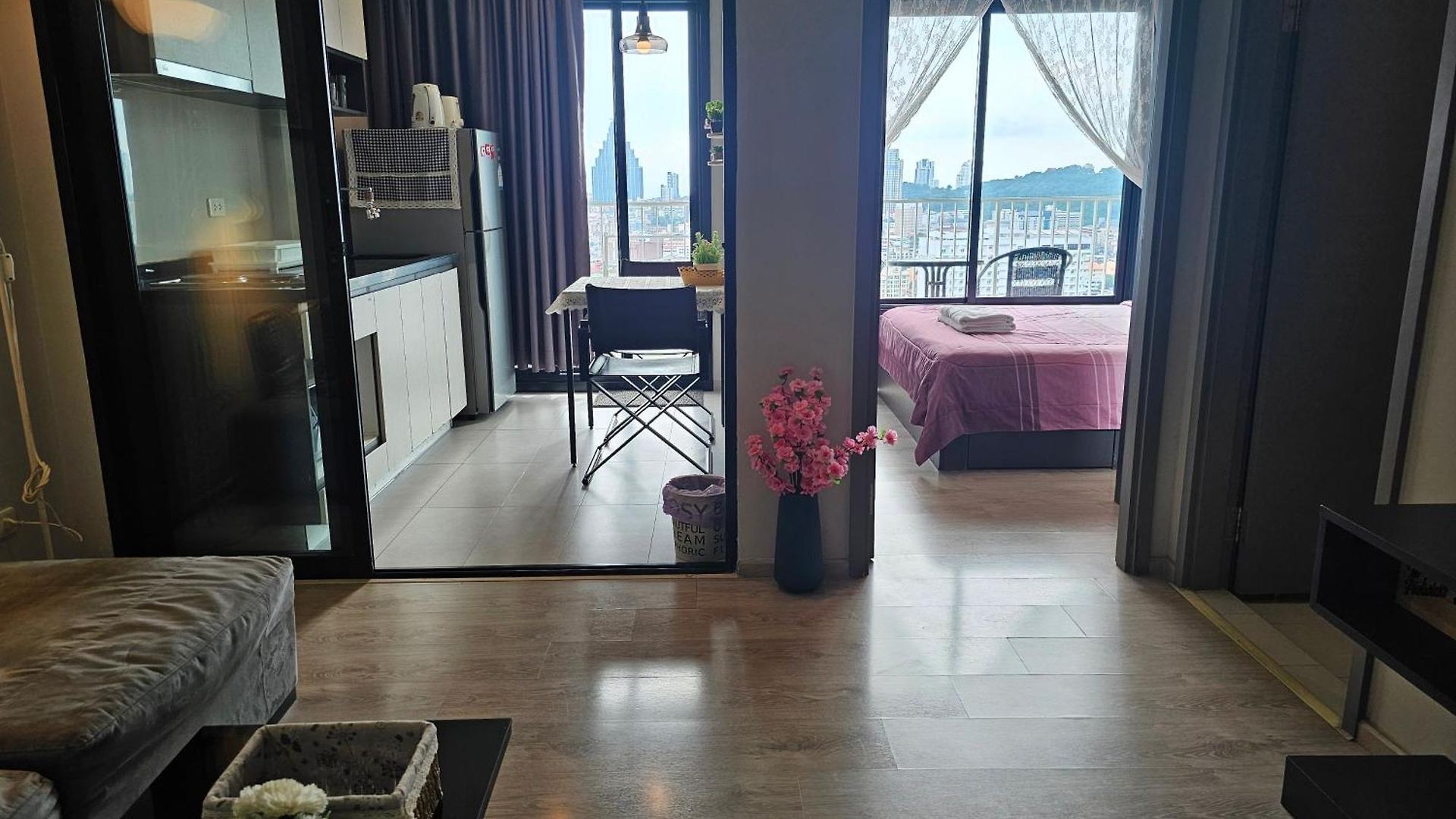 The Base By Nkl * Pattaya