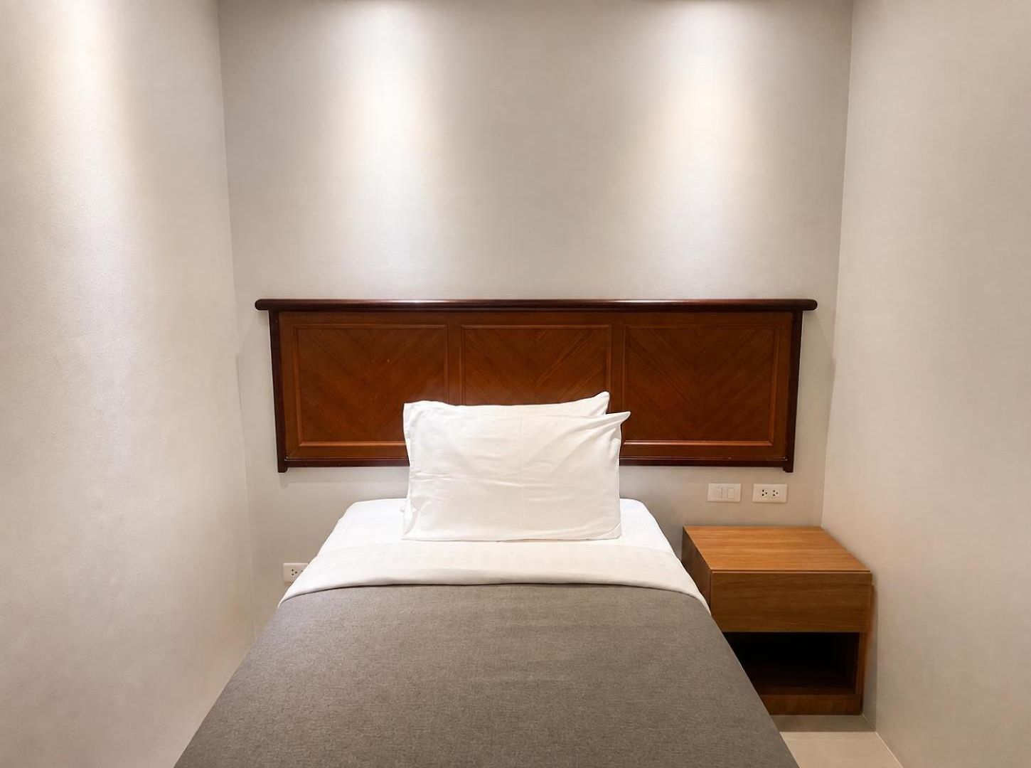 โรงแรม Shambhala