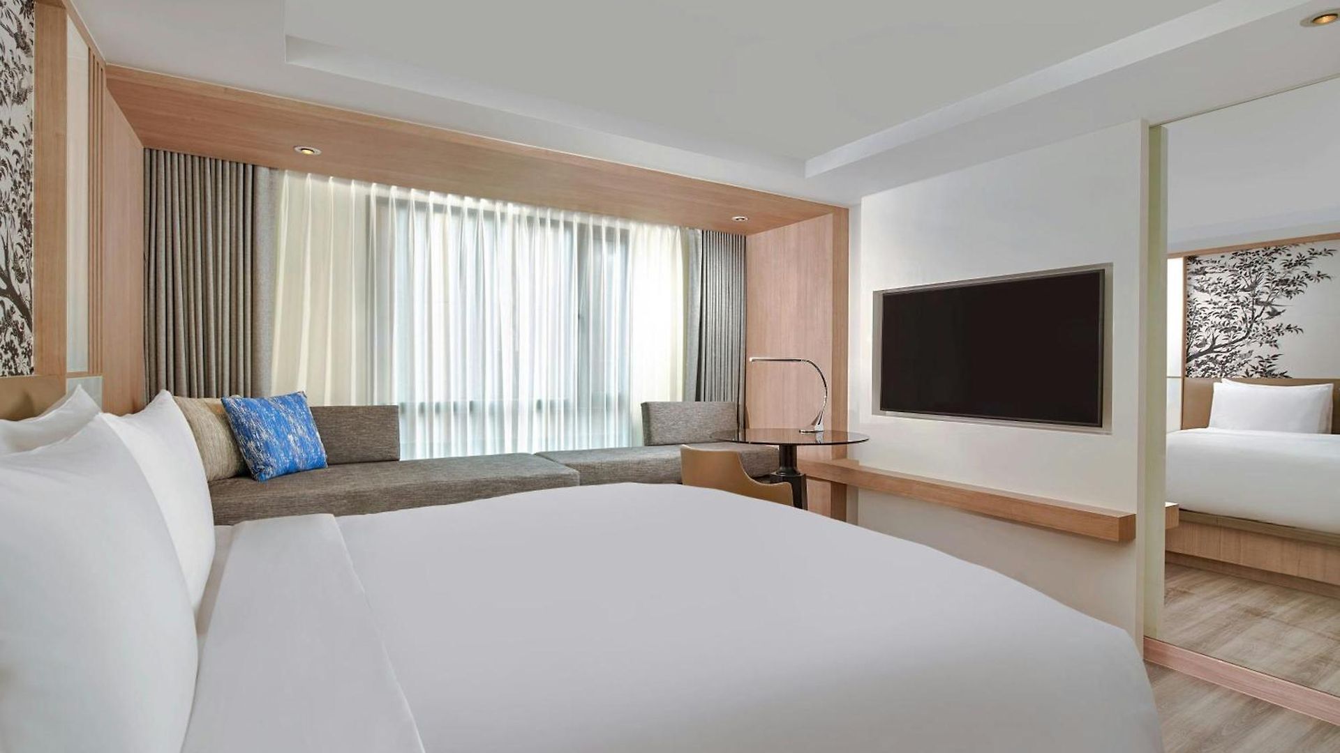 Courtyard By Marriott North Hotel