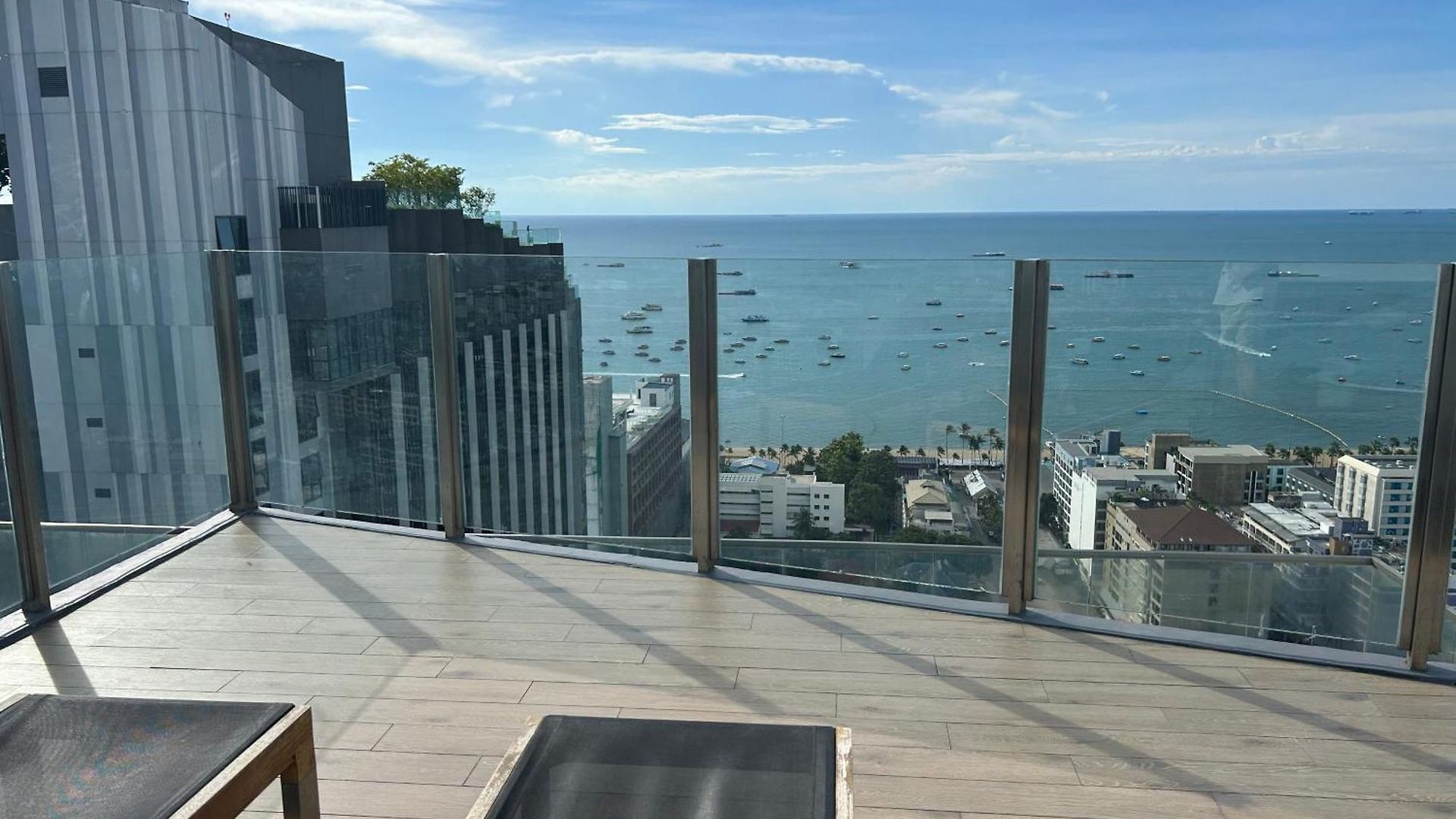 The Base Aparthotel Pattaya