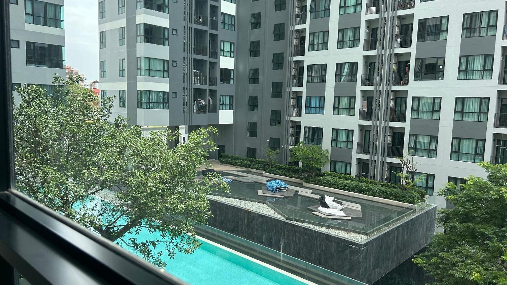 The Base Aparthotel 3*