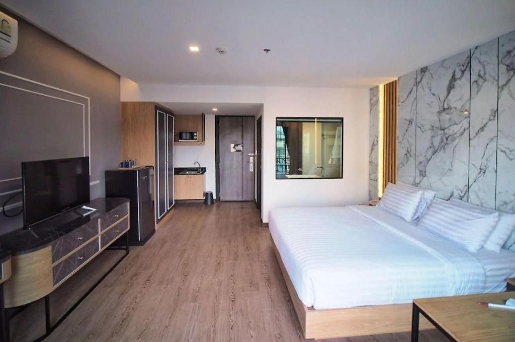 โรงแรม Sleep With Me
