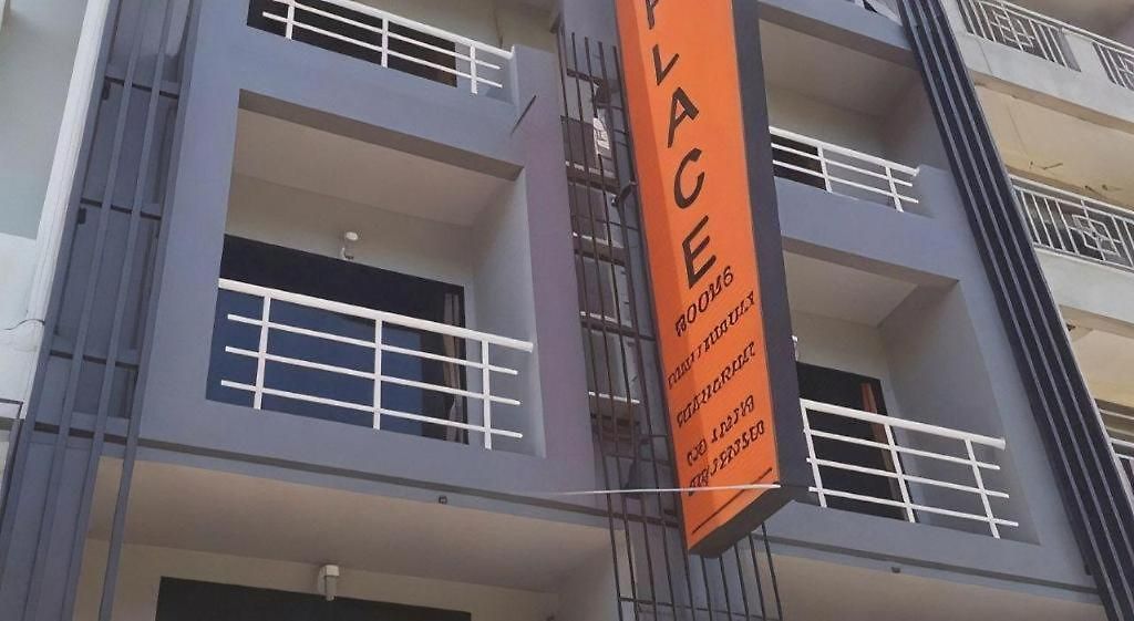 M Place Hotel 2*