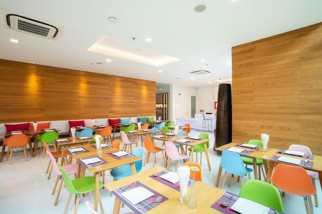 Seven Zea Chic โรงแรม 4*
