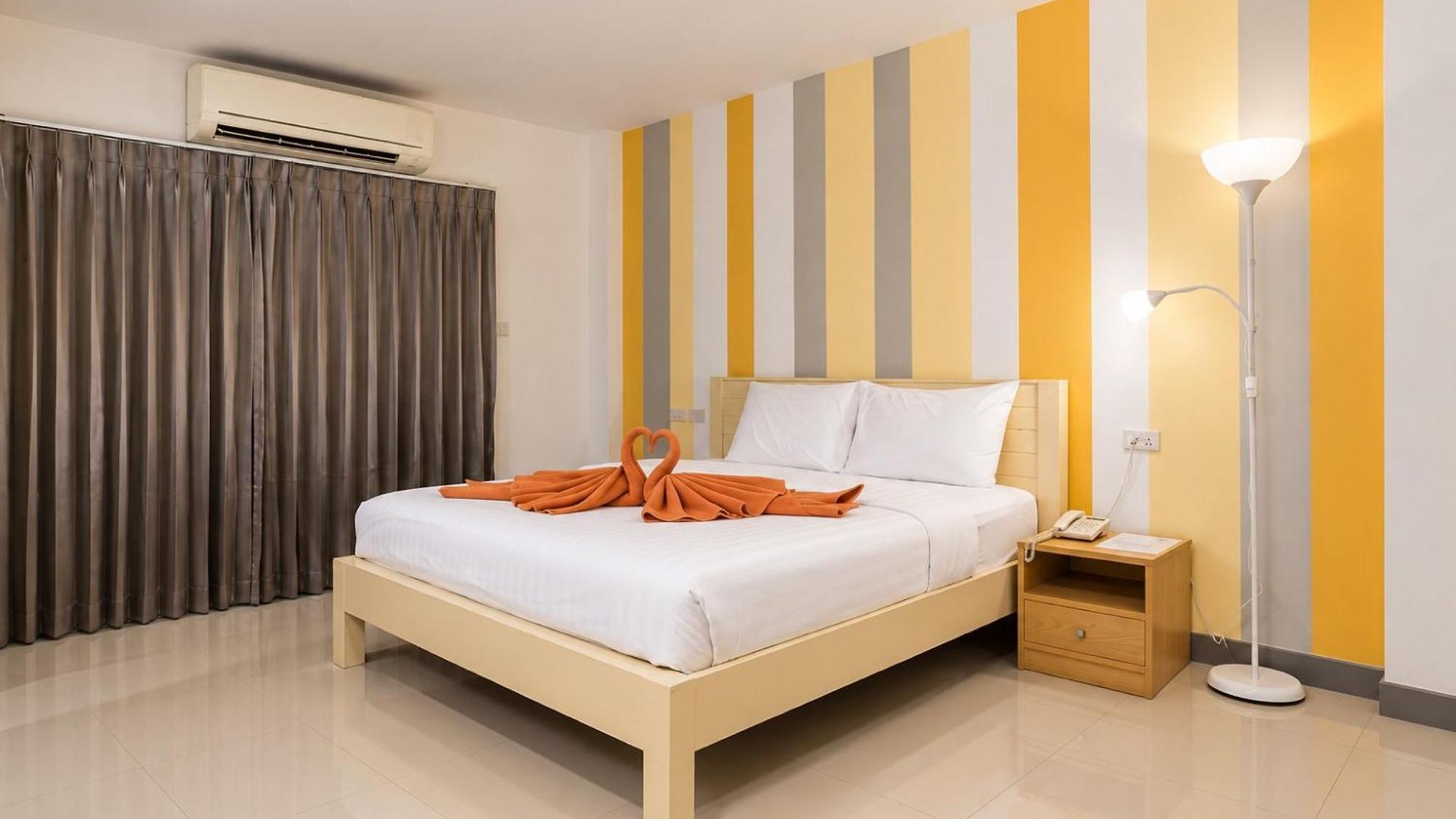 โรงแรม T Sleep Place