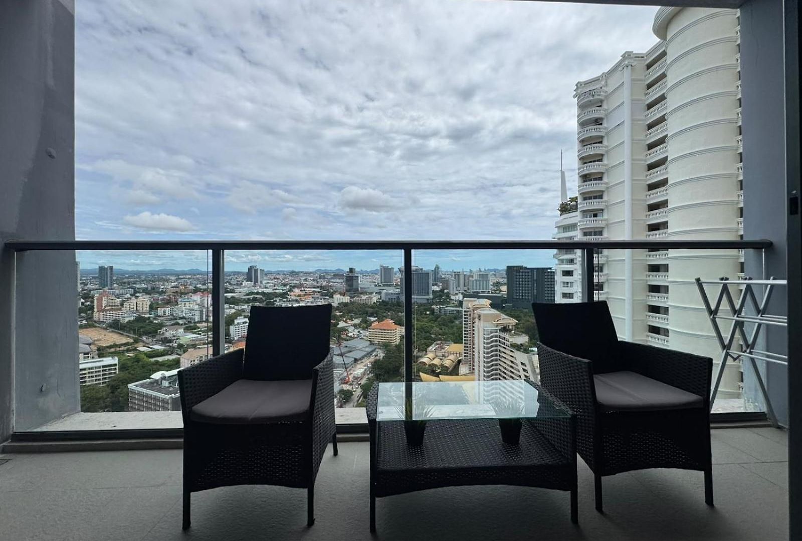 Apartment Zire Wongamat