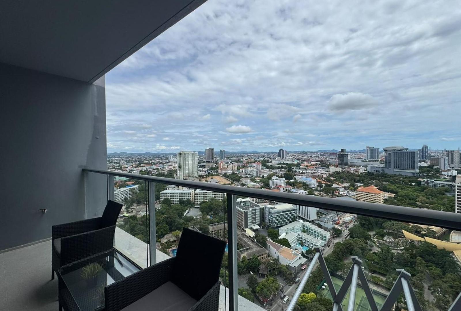 Zire Wongamat Apartment Pattaya