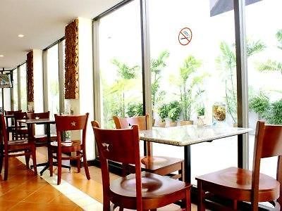 Diamond Place โรงแรม