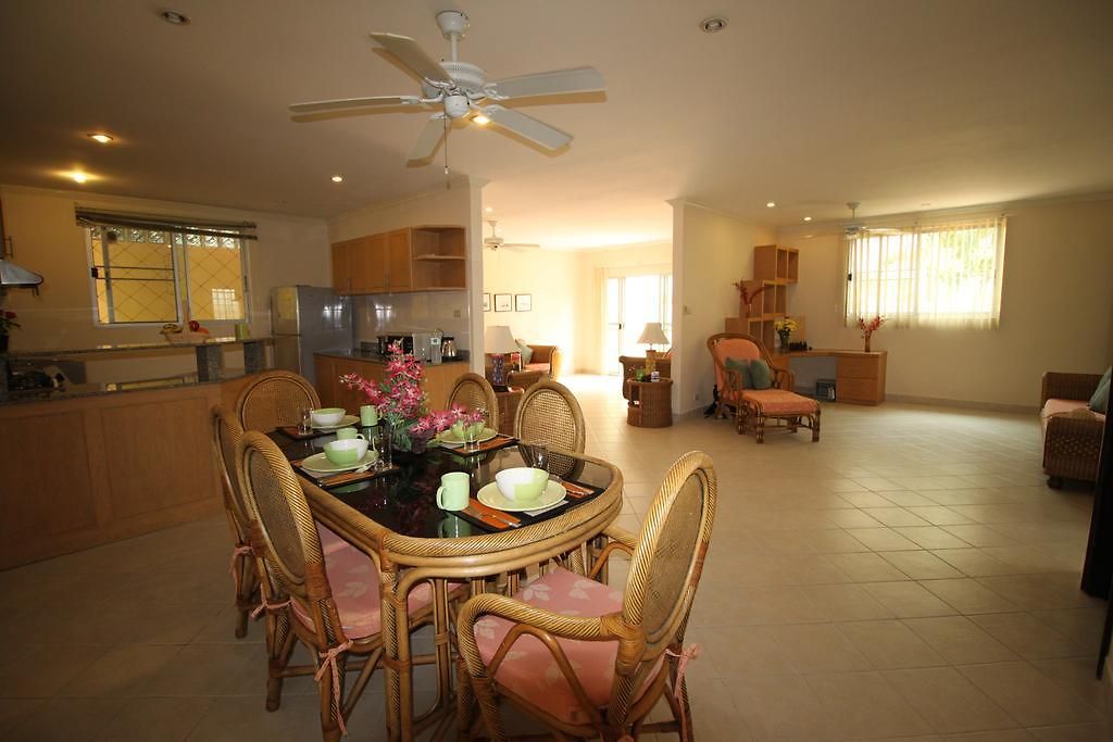 Butterfly Garden Boutique Residences By Frasier, A Lifestyle Destination And 1 To 3 Bedroom Units, 2 Full Bathrooms, Rain Shower, Bath, Complete Kitchen, Staff 24-7,fast Fiber Optic Wifi, 55