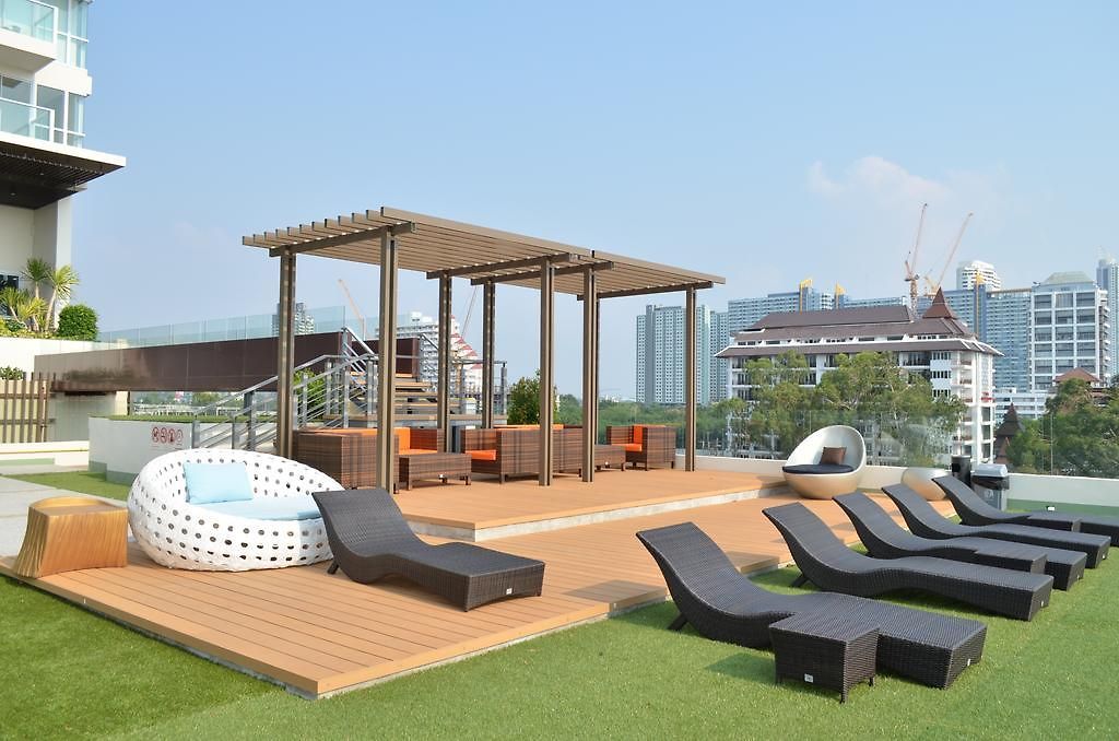 อพาร์ทเม้น Everyday Beachfront Stylish Luxury Jomtien Pattaya