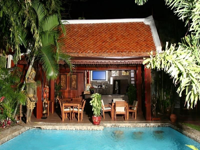 Le Prive โรงแรม 3*